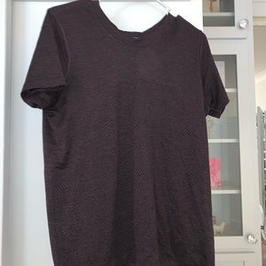 Swiftly tech short sleeve (breeze) relaxed fit